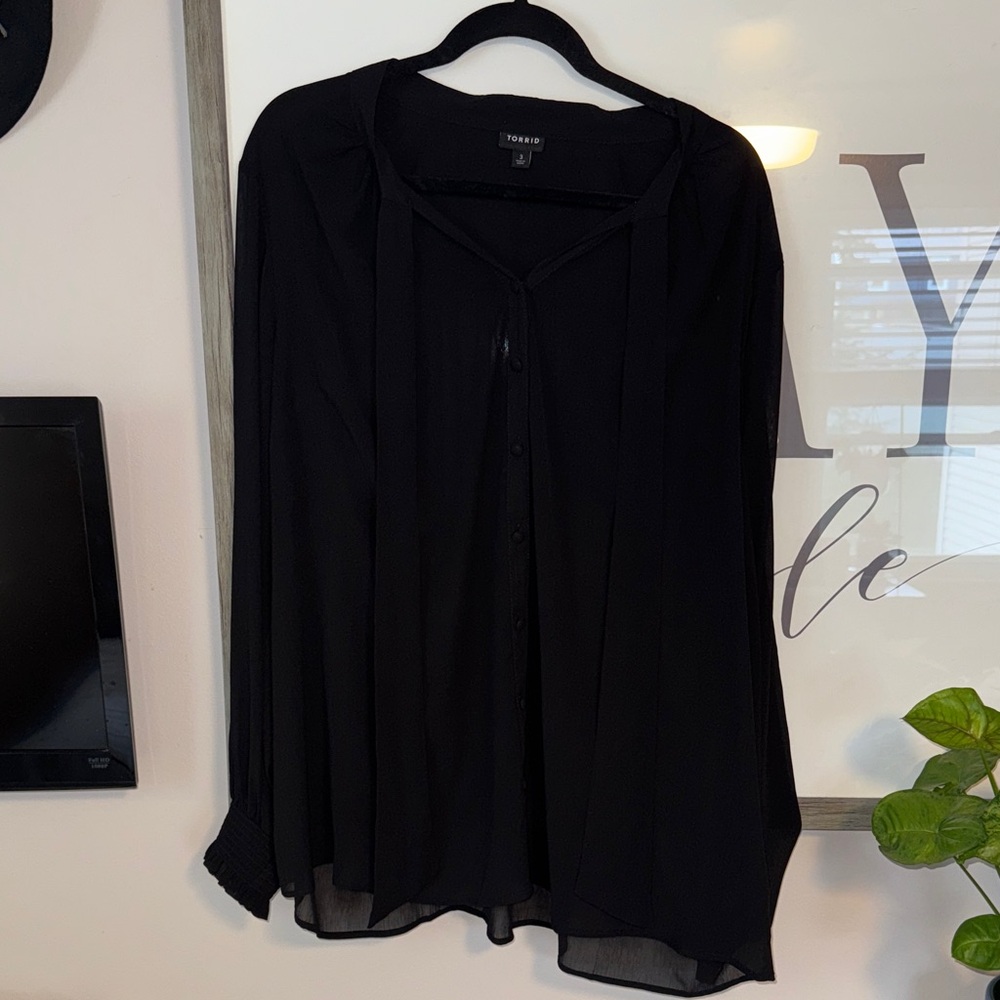 Torrid Women's Black Blouse